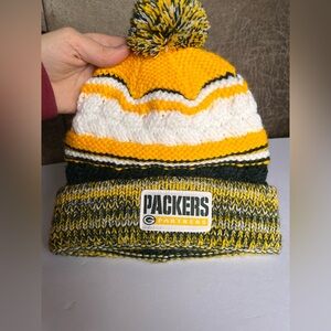 Greenbay Packers beanie hat.